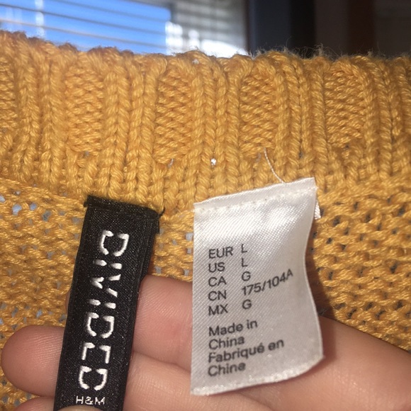 Large Mustard Knit Sweater - Picture 3 of 4
